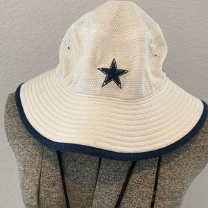 Cowboys New Era Bucket Hat (Large/XLarge) - NWOT